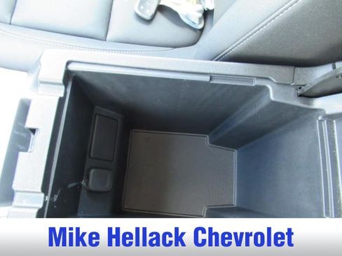 Used 2024 Chevrolet Blazer LT FWD image 33