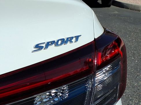 Used 2025 Honda Civic Sport image 16