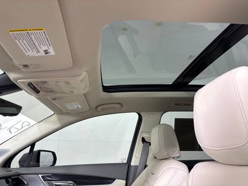 Used 2024 Cadillac XT6 Premium Luxury w/ Technology Package FWD image 29
