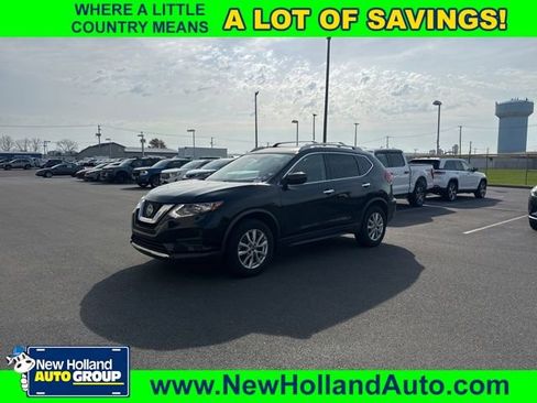 Used 2018 Nissan Rogue SV image 1