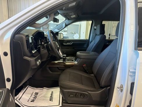 Used 2022 GMC Sierra 1500 Elevation w/ Preferred Package AWD/4WD image 10