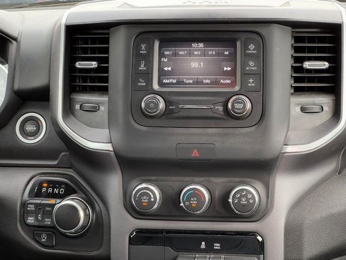 Used 2022 RAM 1500 Big Horn AWD/4WD image 16