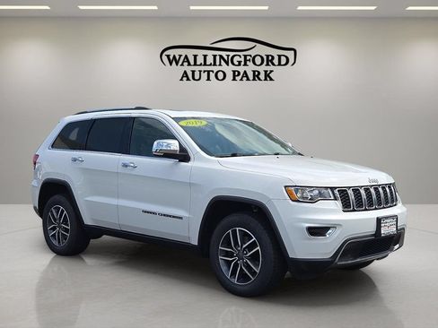 Used 2019 Jeep Grand Cherokee Limited AWD/4WD image 3