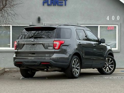 Used 2019 Ford Explorer XLT w/ Equipment Group 202A image 5