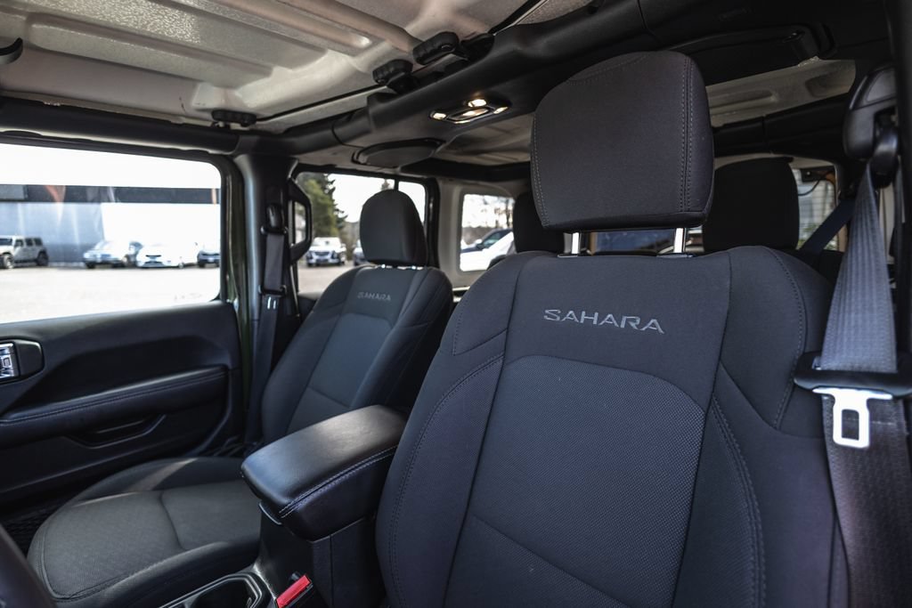 Used 2023 Jeep Wrangler Unlimited Sahara AWD/4WD image 20