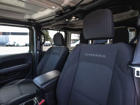 Used 2023 Jeep Wrangler Unlimited Sahara AWD/4WD image 20