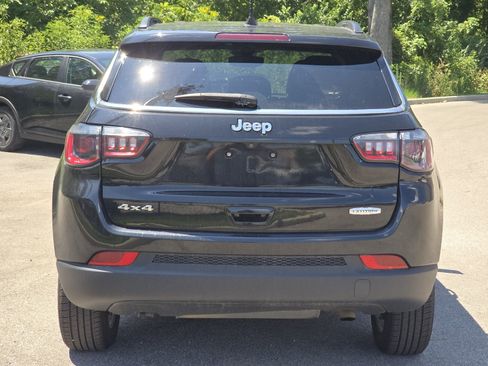 Used 2024 Jeep Compass Latitude AWD/4WD image 13