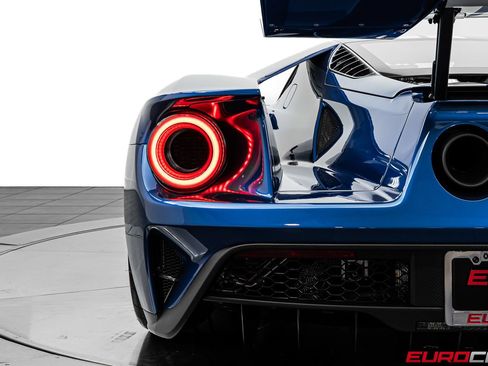 Used 2019 Ford GT RWD image 28