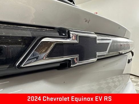 New 2024 Chevrolet Equinox EV RS FWD image 20
