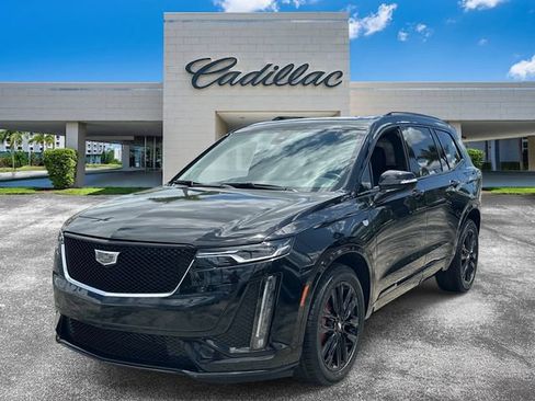 Used 2024 Cadillac XT6 Sport w/ LPO, Onyx Lite Package AWD/4WD image 13