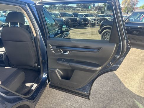 Used 2025 Honda CR-V LX image 18