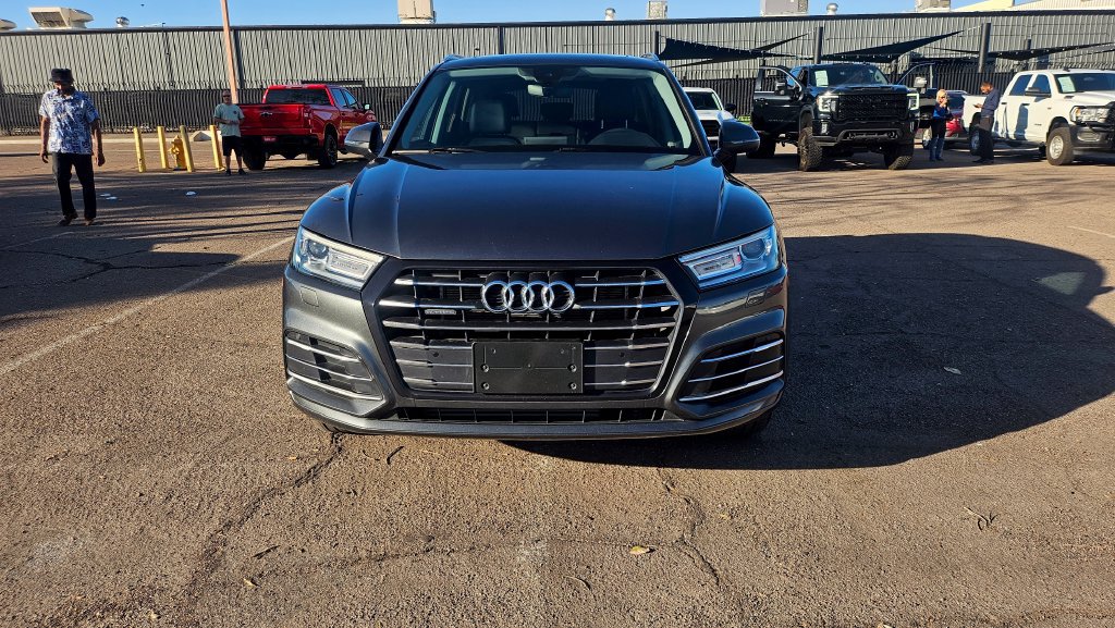 Used 2020 Audi Q5 e Premium AWD/4WD image 3