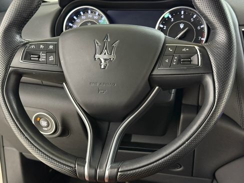 Used 2023 Maserati Levante GT image 24
