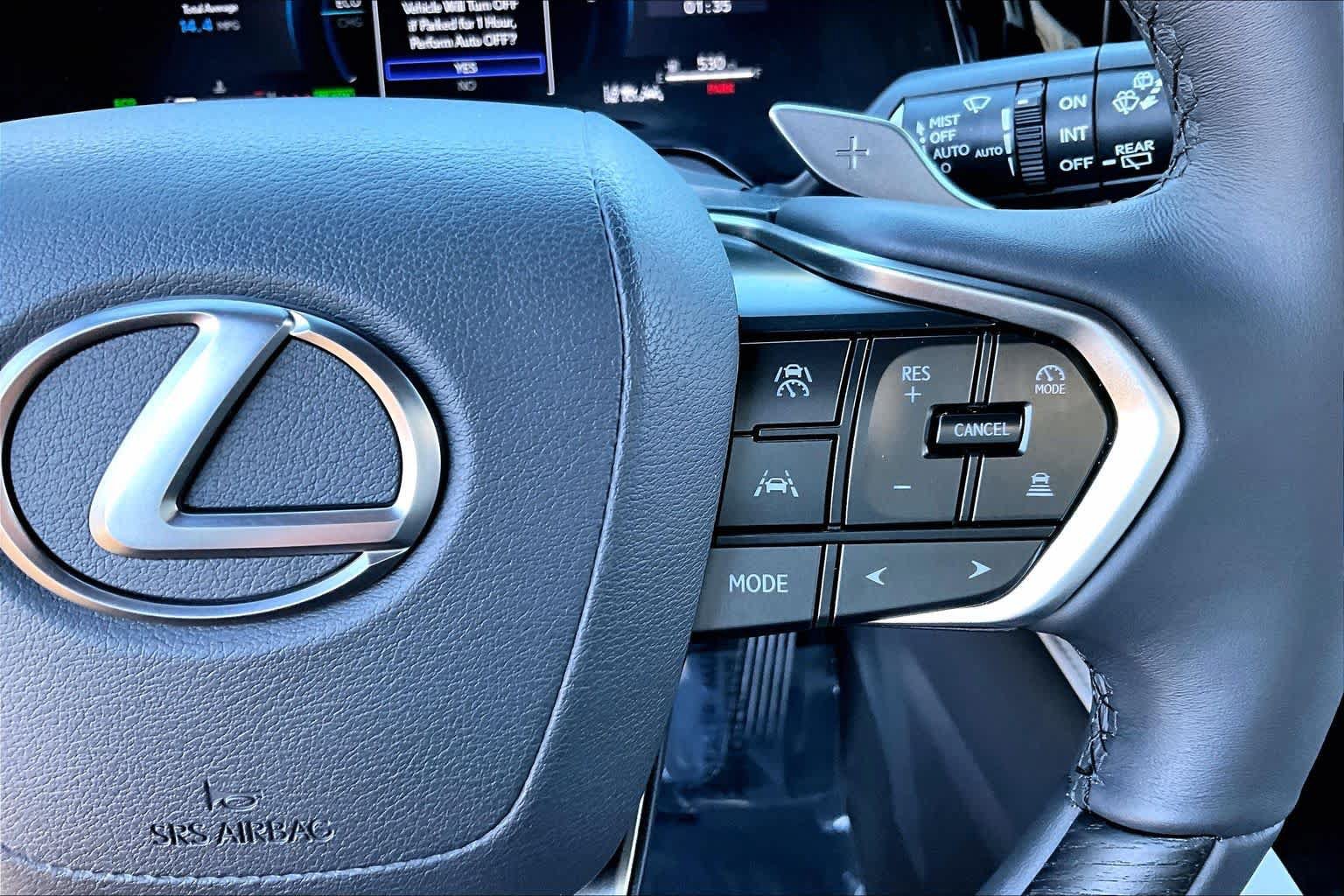 Used 2026 Lexus RX 350h AWD/4WD image 25