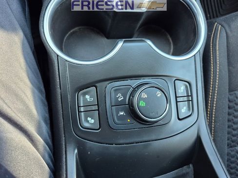 Used 2021 GMC Terrain SLE w/ Driver Convenience Package image 21