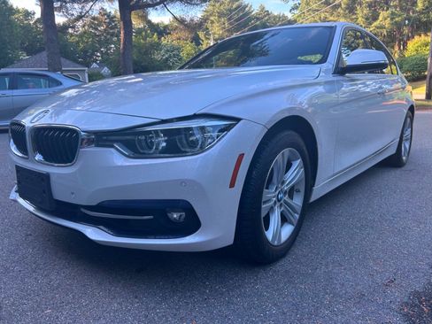 Used 2018 BMW 330i xDrive Sedan w/ Premium Package AWD/4WD image 26