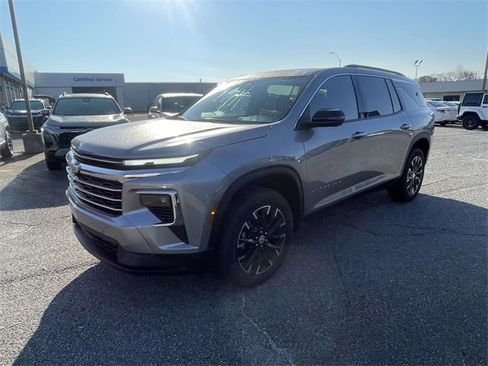 New 2026 Chevrolet Traverse LT w/ Sun and Wheel Package image 7