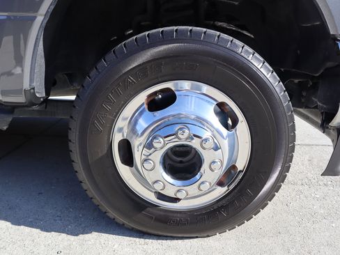 Used 2021 Ford F350 Lariat w/ Lariat Value Package image 37