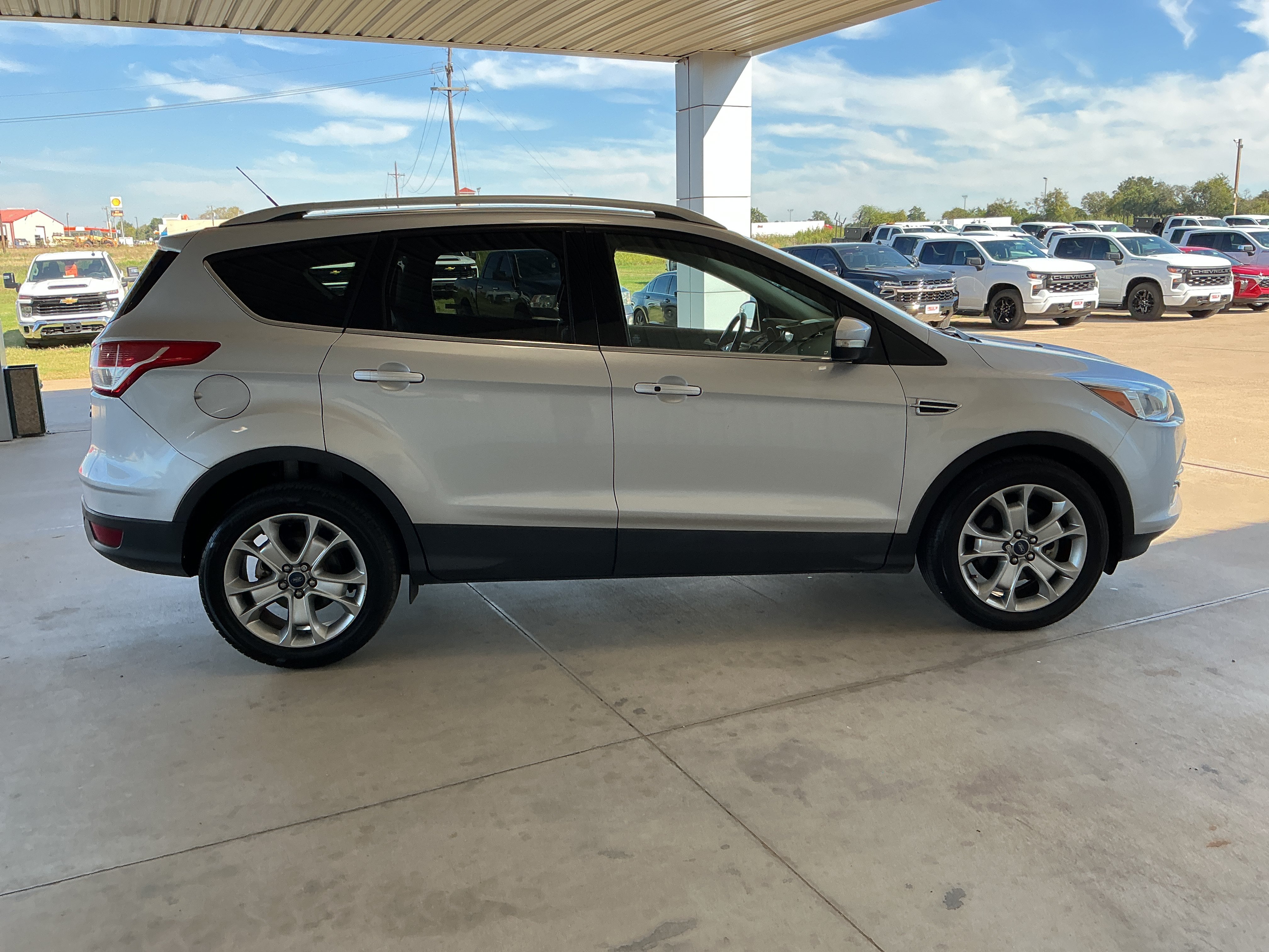 Used 2016 Ford Escape Titanium FWD image 5
