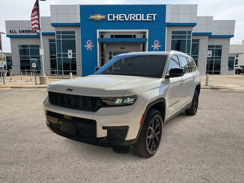 Used 2024 Jeep Grand Cherokee L Laredo AWD/4WD image 1