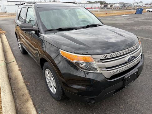 Used 2014 Ford Explorer 4WD image 3