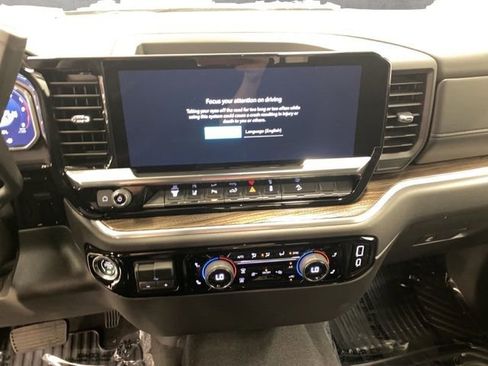 New 2026 Chevrolet Silverado 3500 LT w/ All Star Edition AWD/4WD image 9