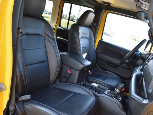 Used 2018 Jeep Wrangler Unlimited Sahara image 30