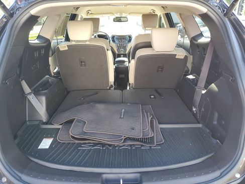 Used 2017 Hyundai Santa Fe Limited image 10