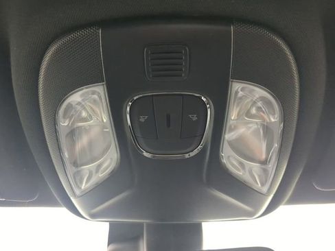 New 2026 Jeep Compass Latitude image 22