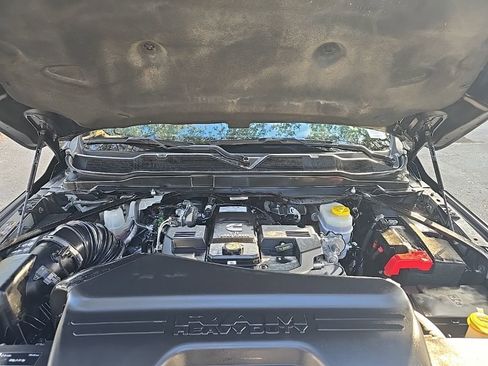 Used 2024 RAM 2500 Laramie image 34