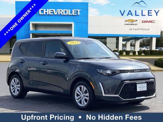 Used 2023 Kia Soul LX video 1