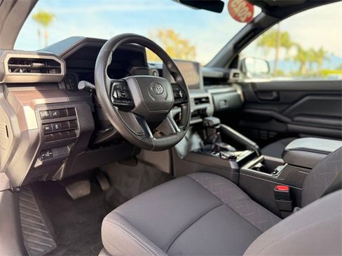 Used 2025 Toyota Tacoma SR5 image 10