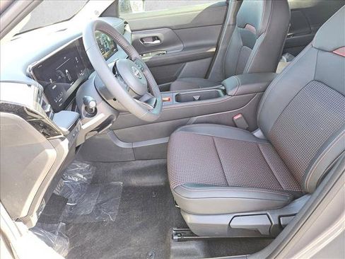New 2026 Nissan Kicks SR image 11