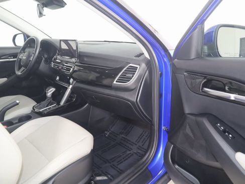 Used 2023 Kia Seltos EX image 43