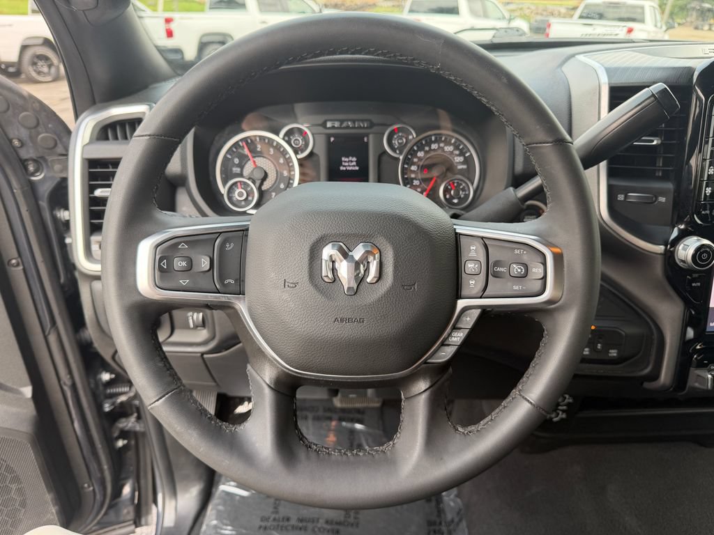 Used 2025 RAM 2500 Big Horn AWD/4WD image 27