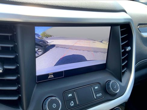 Used 2023 GMC Acadia SLT AWD/4WD image 29
