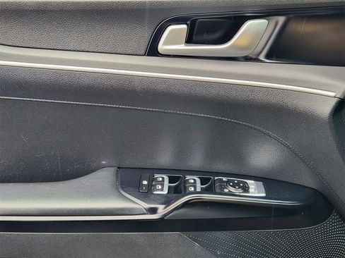 Used 2022 Kia K5 LXS image 23