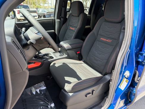 Used 2024 Nissan Frontier PRO-4X w/ Technology Package AWD/4WD image 30