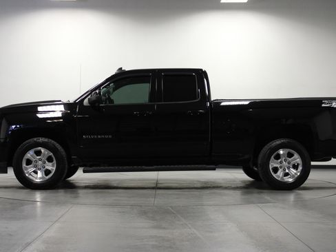 Used 2018 Chevrolet Silverado 1500 LT w/ All Star Edition AWD/4WD image 7