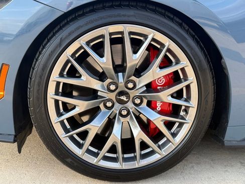 Used 2024 Ford Mustang GT Premium image 3