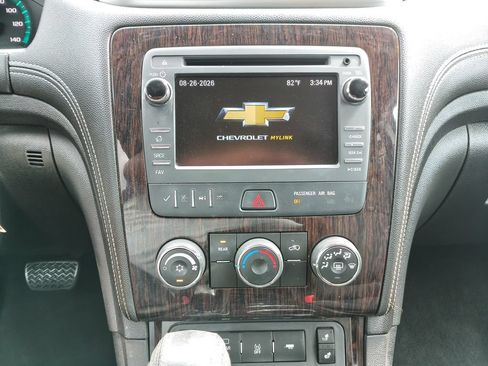 Used 2017 Chevrolet Traverse LT w/ Style and Technology Package AWD/4WD image 28
