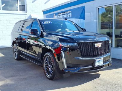 Used 2021 Cadillac Escalade ESV Premium Luxury w/ LPO, Illumination Package