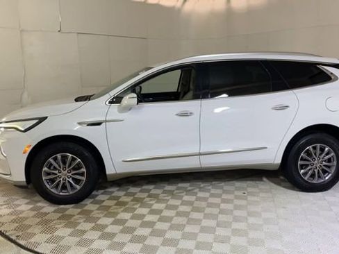 Used 2023 Buick Enclave Essence w/ Trailering Package, 5000 lbs. FWD image 5