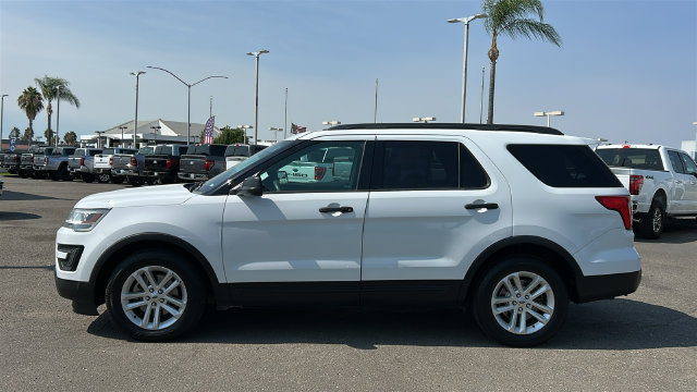 Certified 2017 Ford Explorer FWD image 7