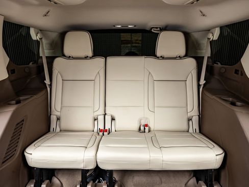 Used 2021 GMC Yukon Denali w/ Denali Premium Package image 38