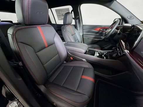 New 2026 Chevrolet Traverse RS w/ LPO, Floor Liner Package AWD/4WD image 25