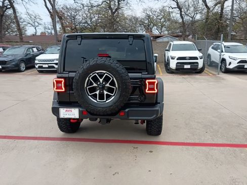 Used 2025 Jeep Wrangler Unlimited Rubicon image 10