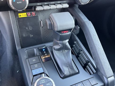 New 2025 Toyota Tacoma TRD Off-Road image 15