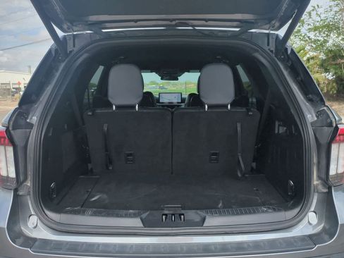 Used 2025 Ford Explorer ST-Line AWD/4WD image 25