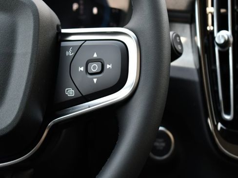 New 2025 Volvo XC40 B5 Plus w/ Protection Package Premier image 23